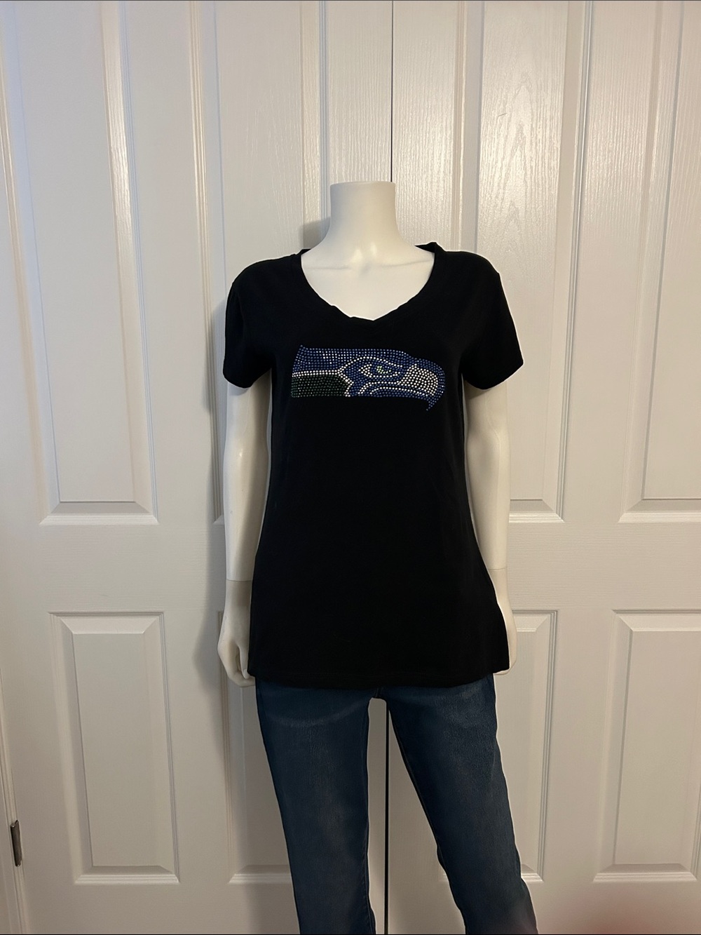 Seattle Seahawks Women's Black V-Neck Rhinestone Logo Tee